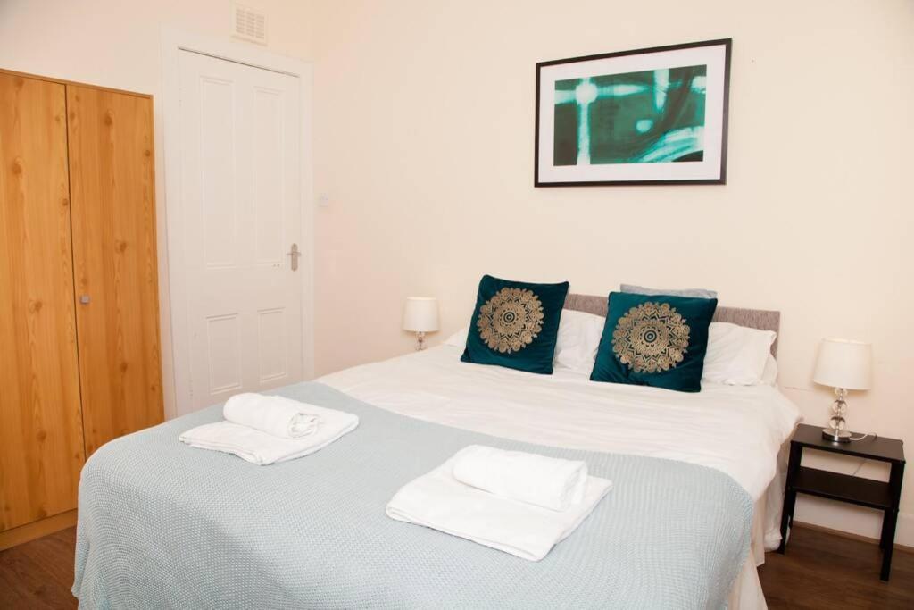 Snug - Logie Baird Apartment Helensburgh Kültér fotó