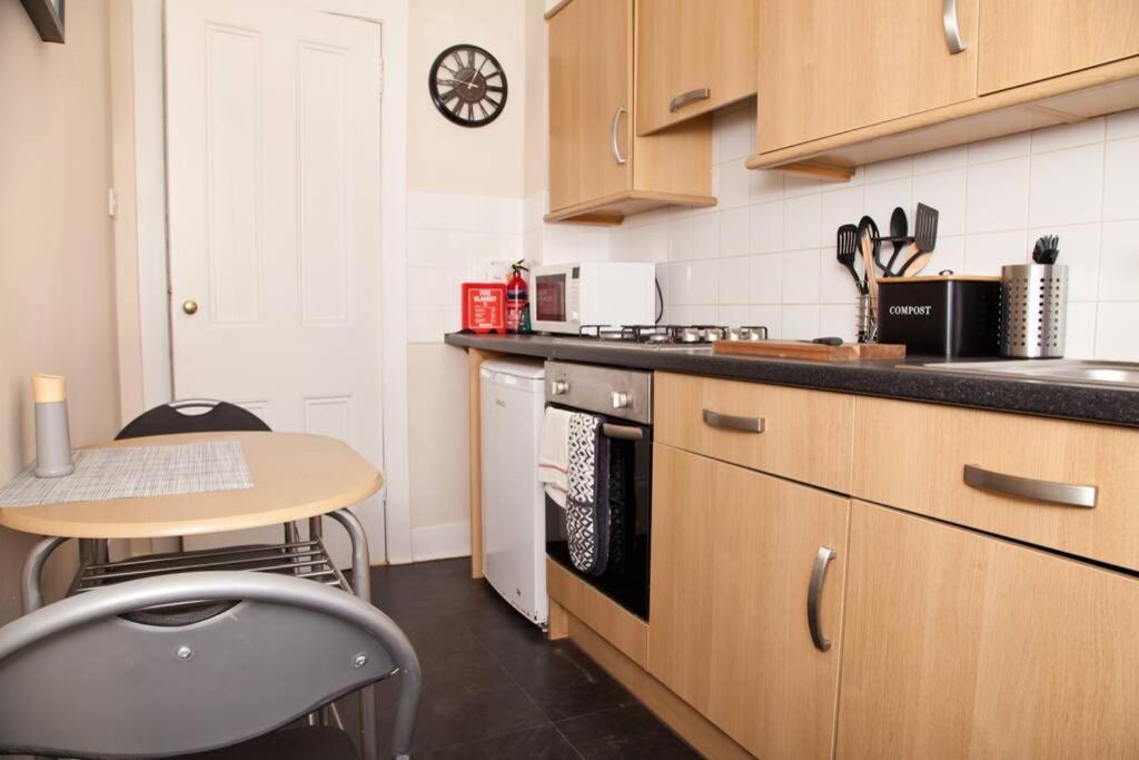 Snug - Logie Baird Apartment Helensburgh Kültér fotó