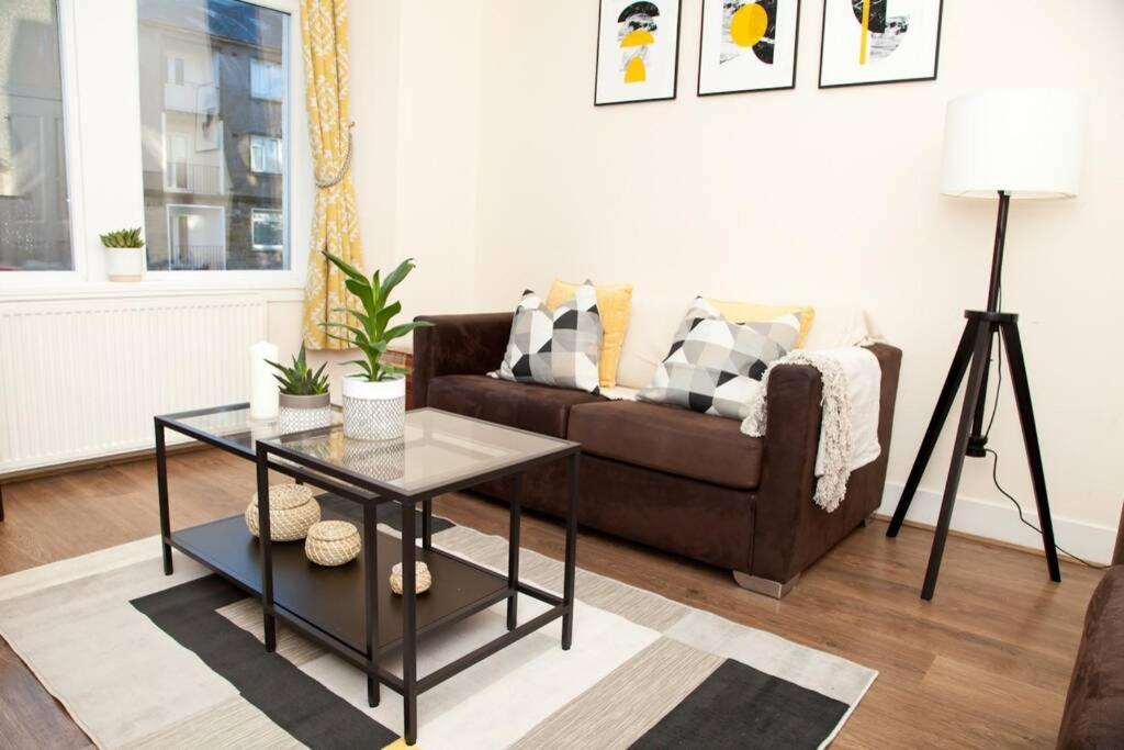 Snug - Logie Baird Apartment Helensburgh Kültér fotó